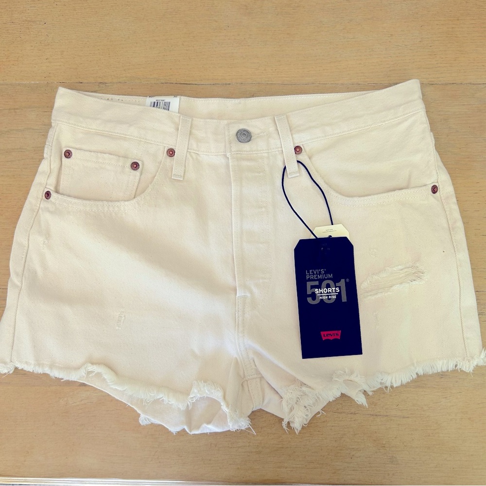 Levi’s 501 high rise cut-off denim shorts - NWT - size 30